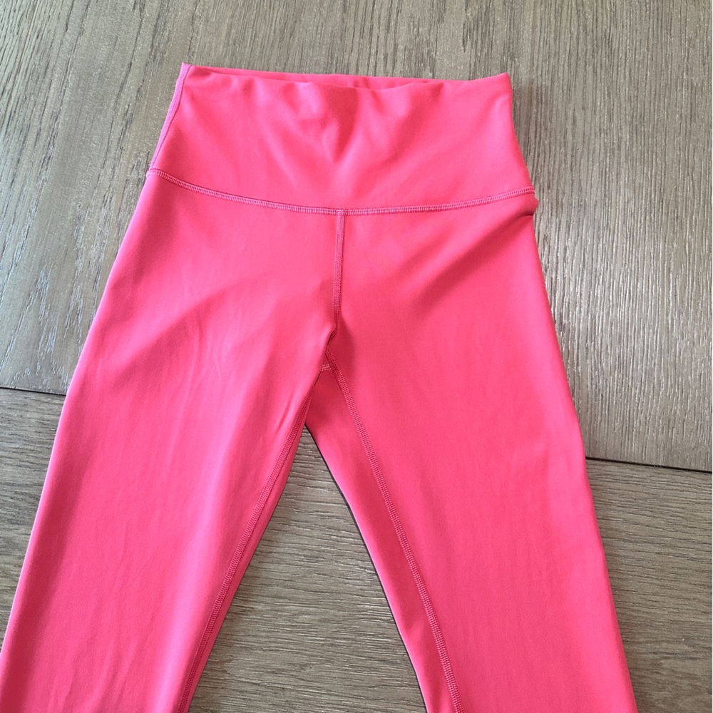 Lululemon Wunder Train High-Rise Tight 25” Size 6 Raspberry Pink - Picture 2 of 10